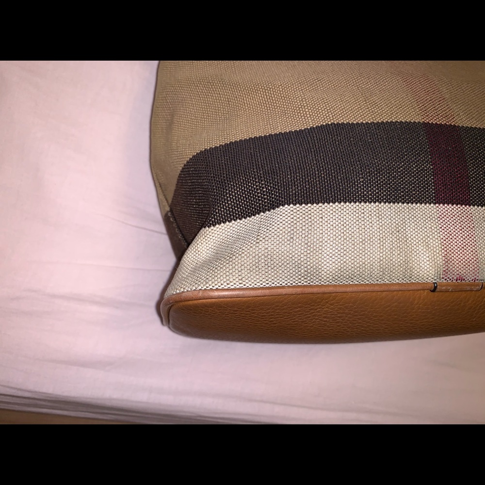 Burberry Brit Grainy Canvas Check Small Crossbody. - Picture 5 of 8